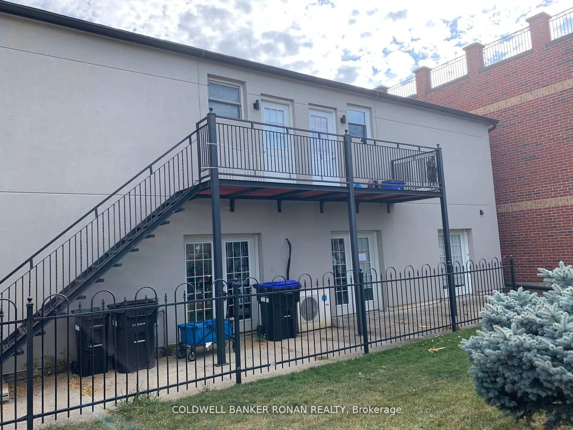 41 Victoria Street Unit 2 photo 2