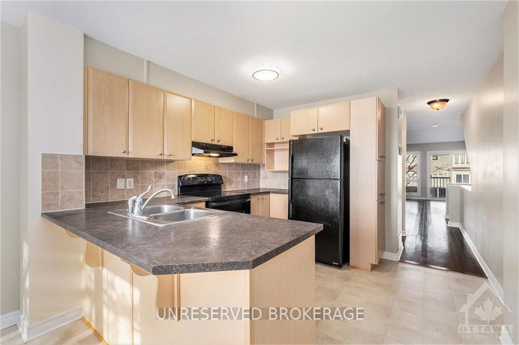 465 CHAPMAN MILLS Drive Unit A photo 4
