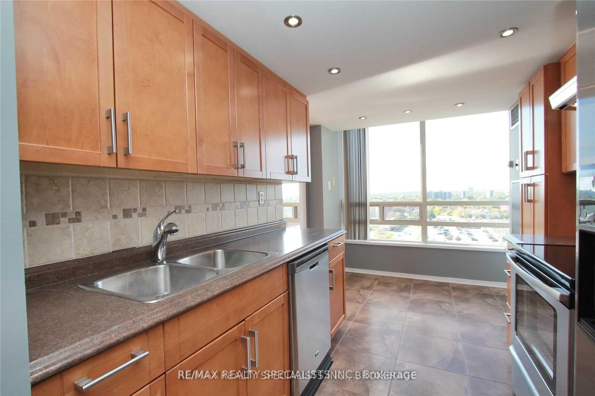 75 King Street Unit 1602 photo 6