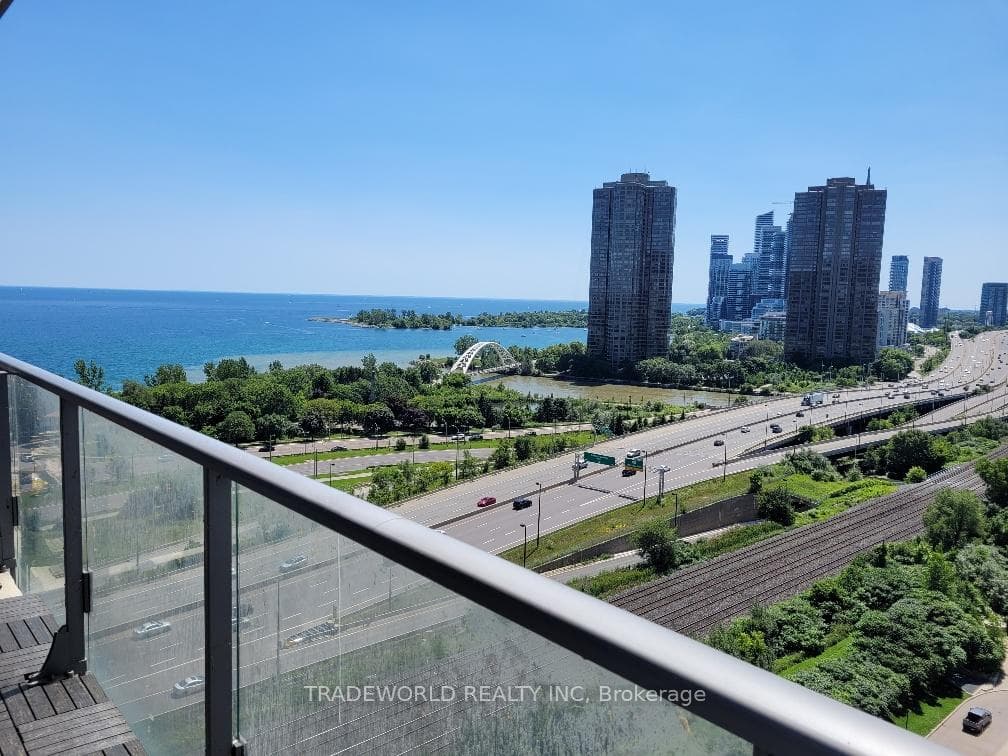 103 The Queensway Avenue Unit 1607 photo 10