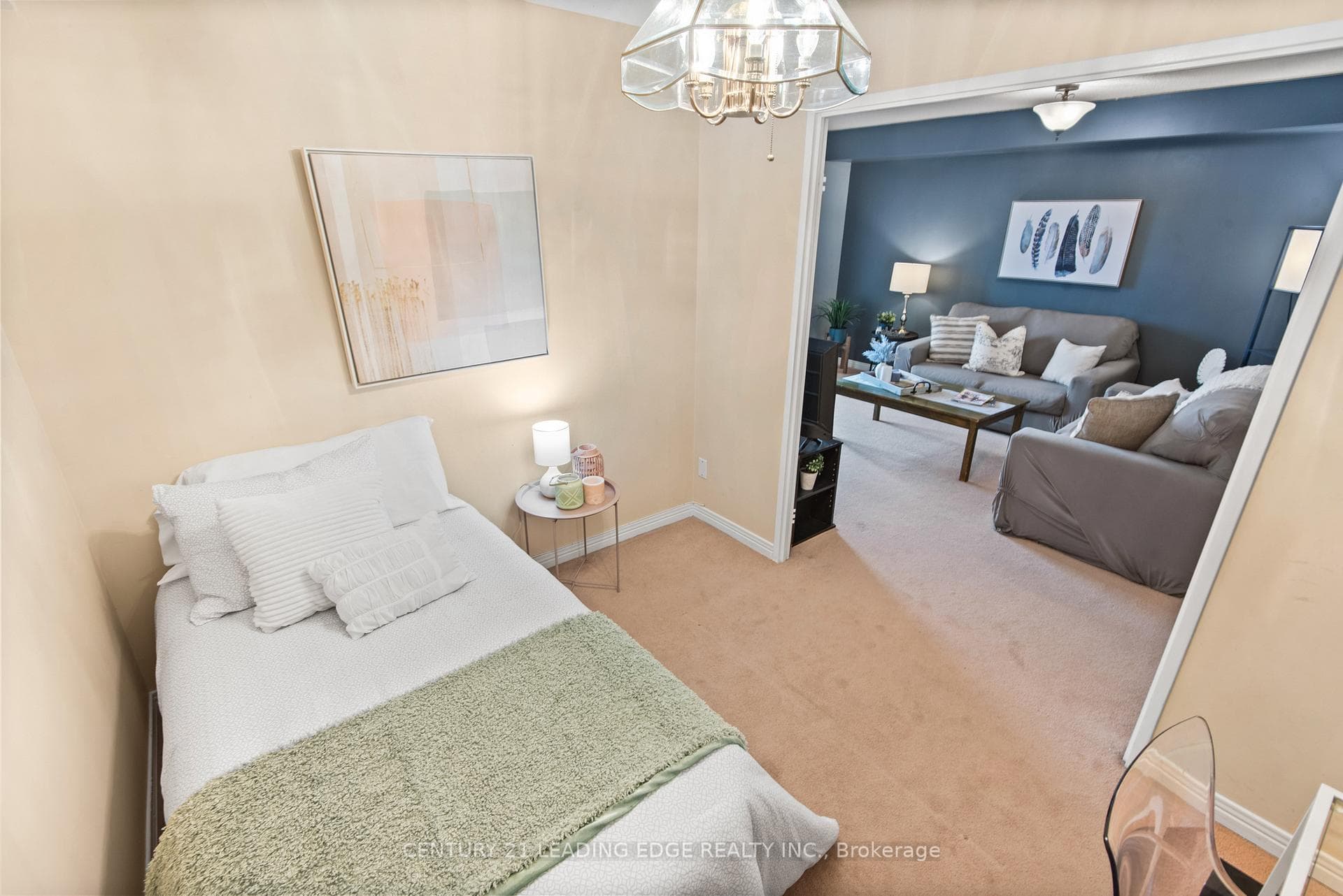 711 Rossland Road Unit 414 photo 17