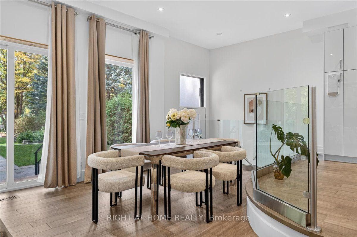64 Larwood Boulevard photo 15