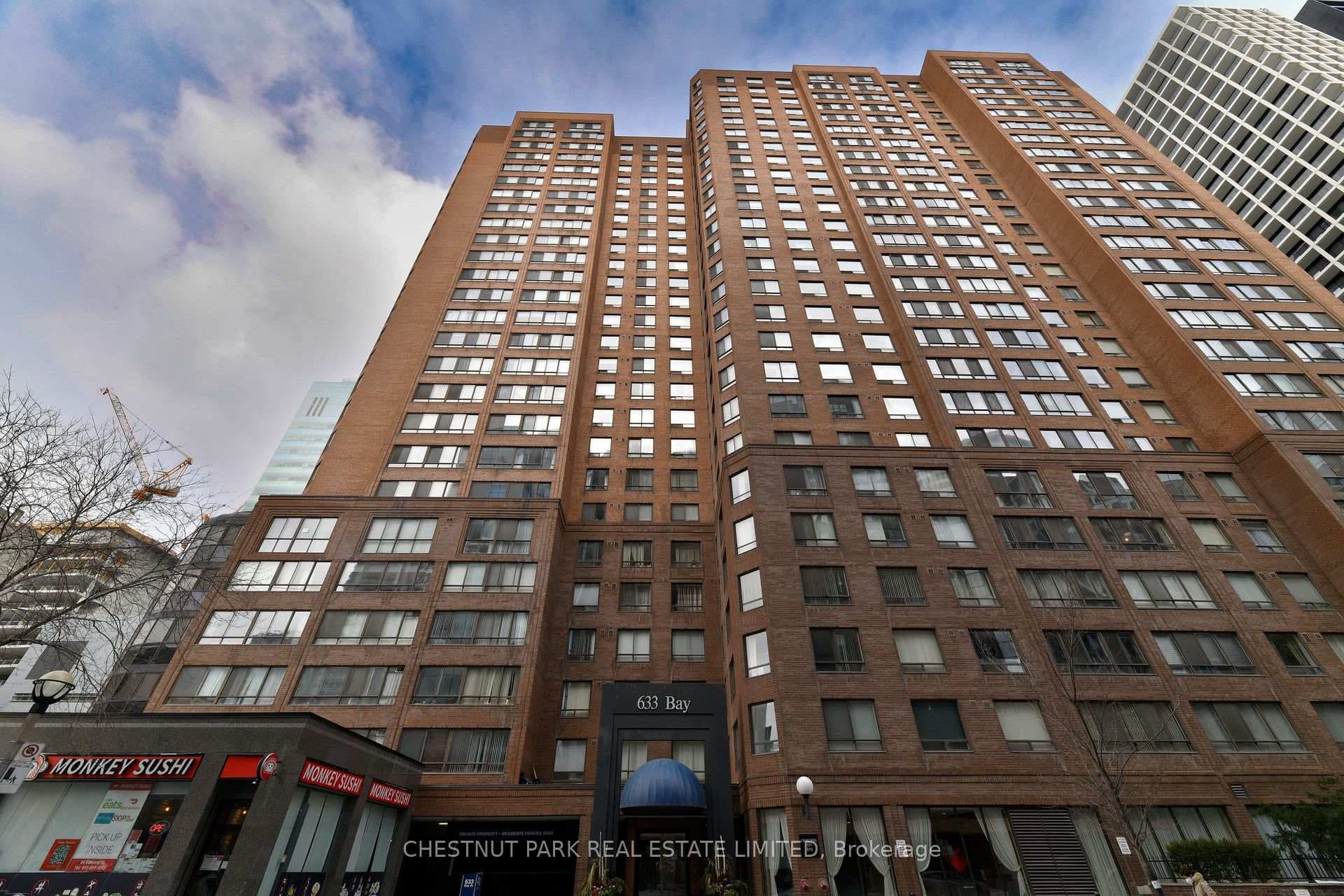 633 Bay Street Unit 816 photo 1