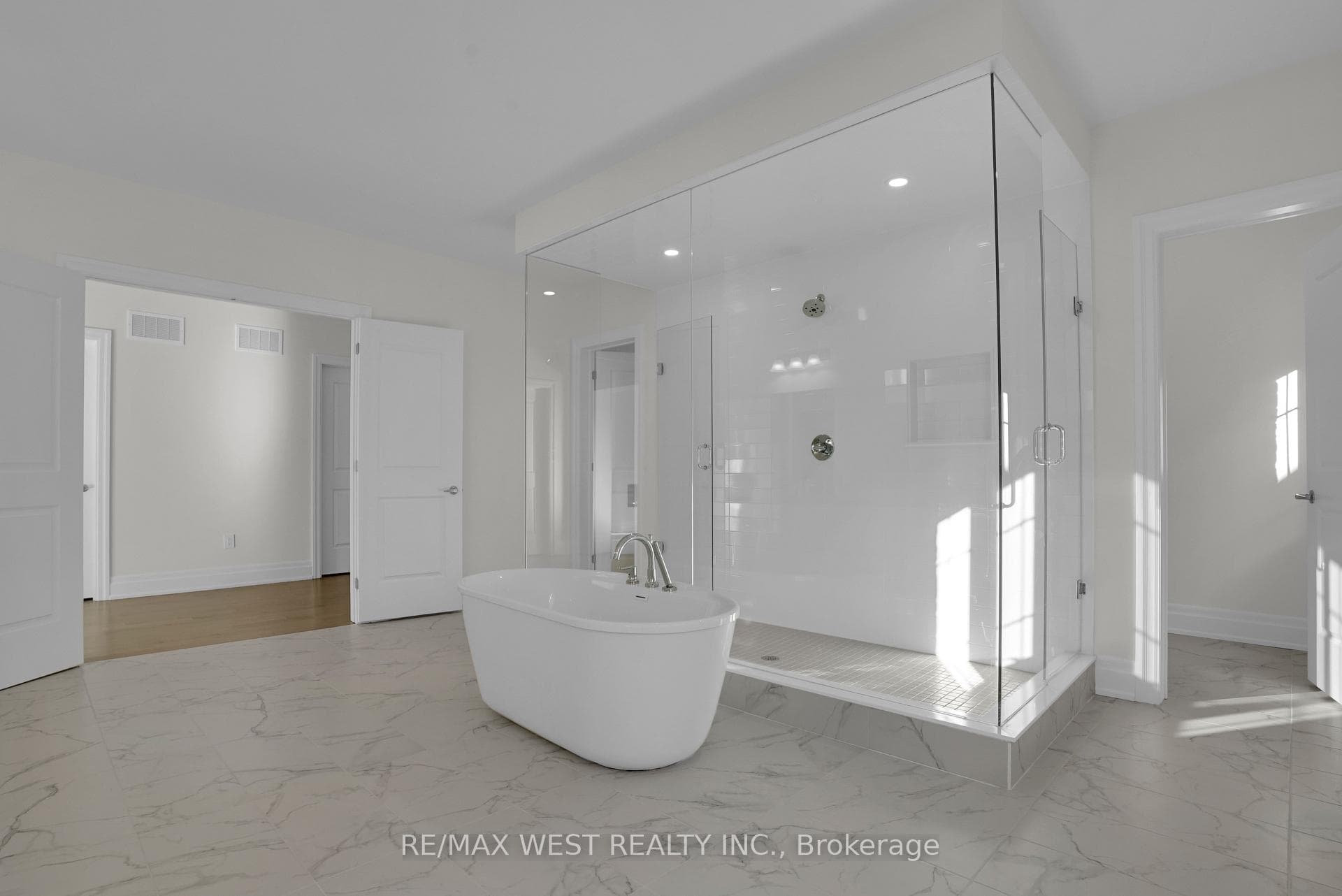 46 Enclave Court photo 36