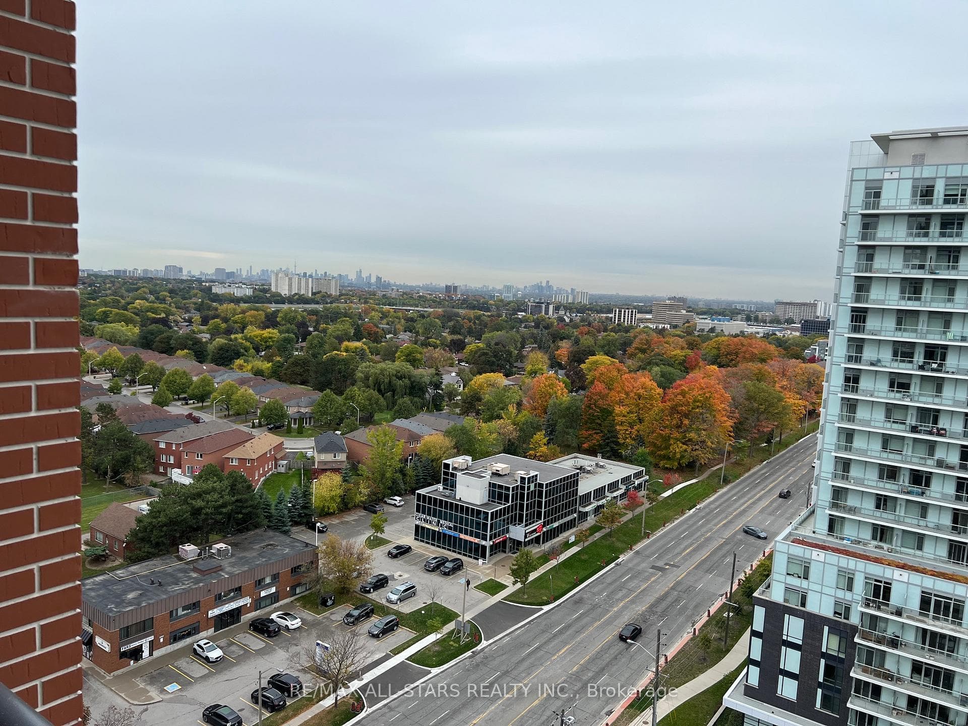 3260 Sheppard Avenue Unit 1610 photo 12