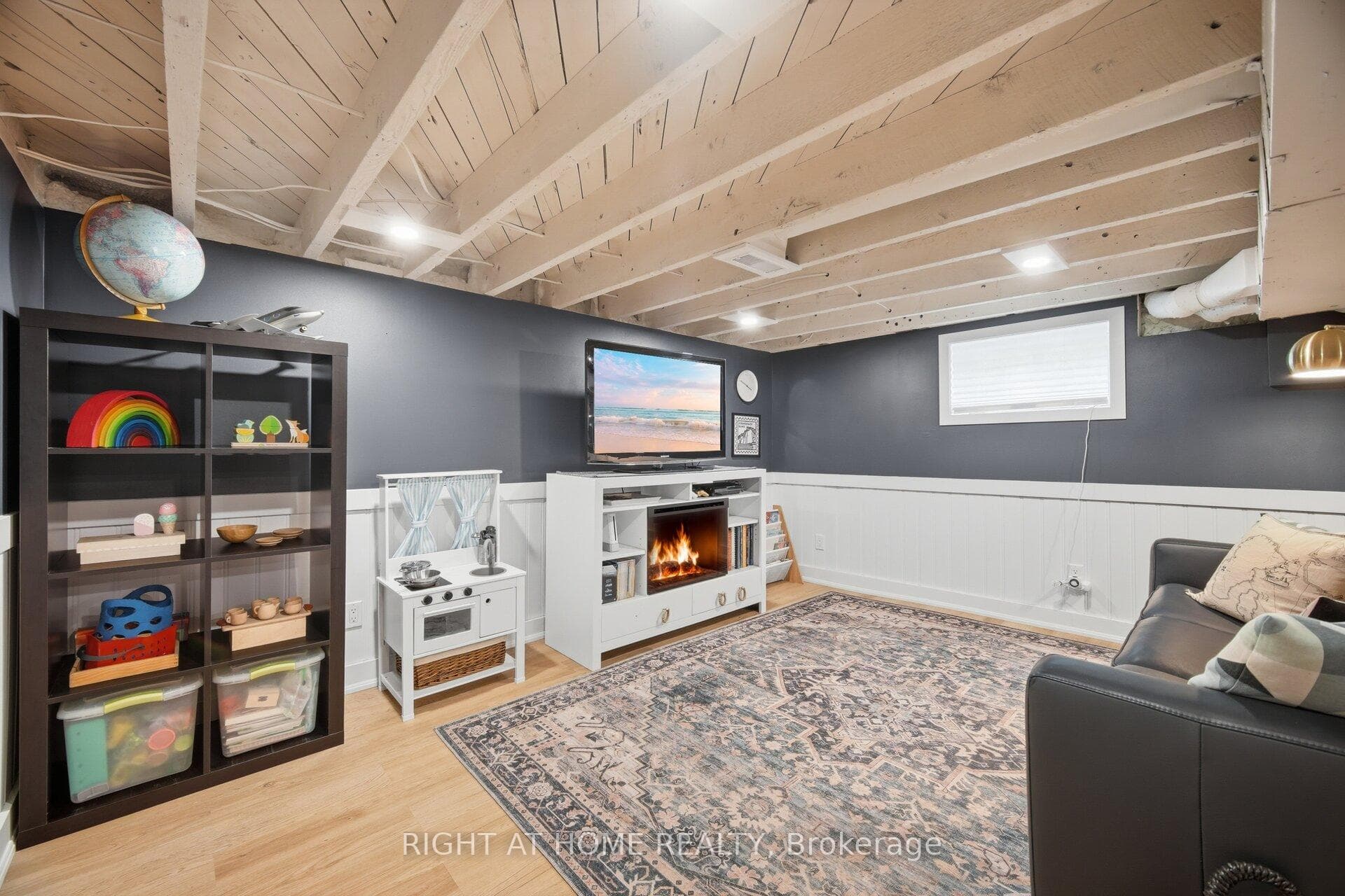 18 Vanbrugh Avenue photo 36
