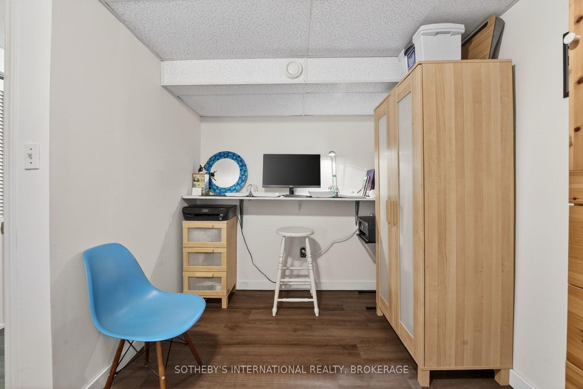 Study space in the bedroom