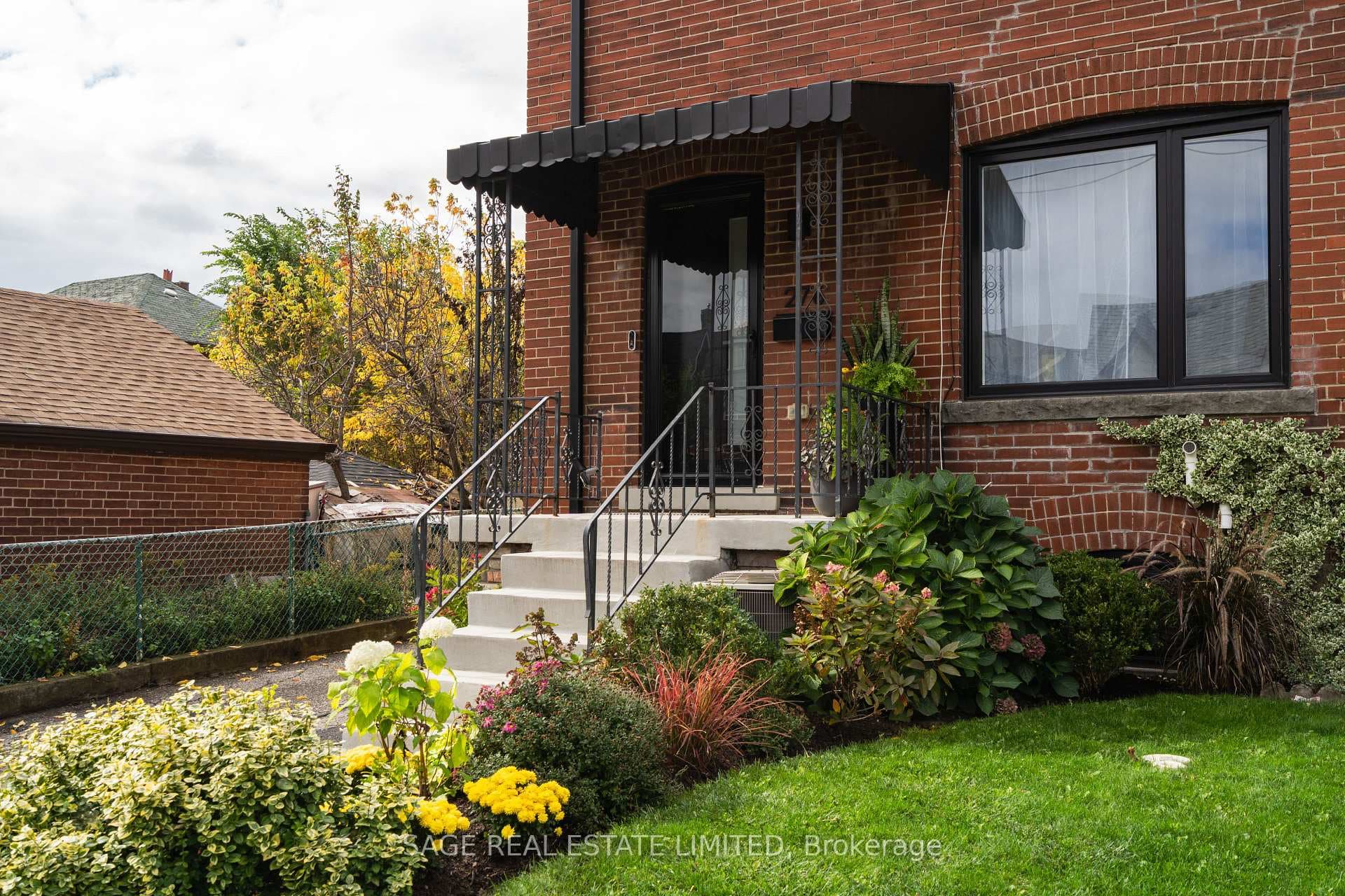 276 Oakwood Avenue photo 22