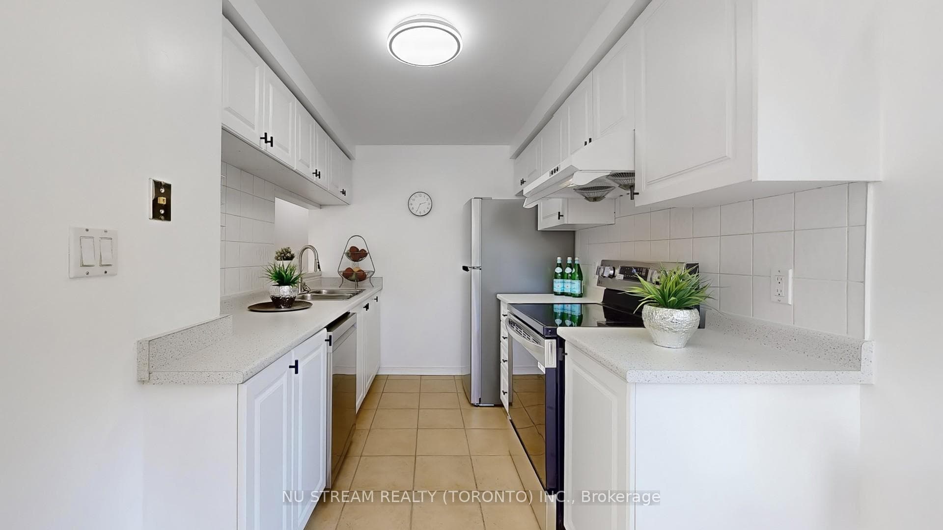 29 Rosebank Drive Unit 601 photo 13