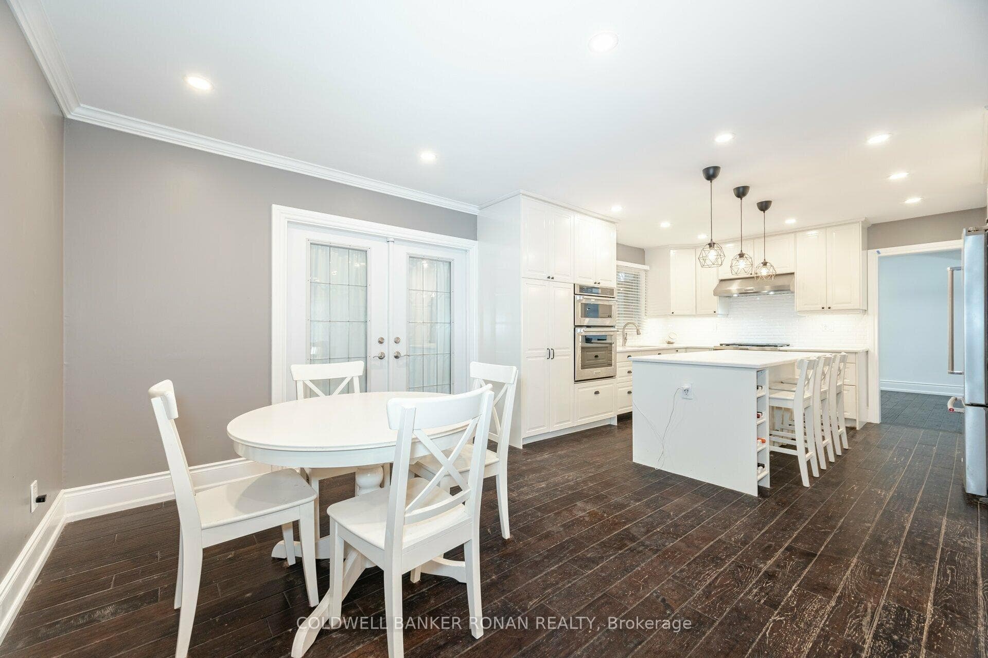 2209 10th Side Road photo 10