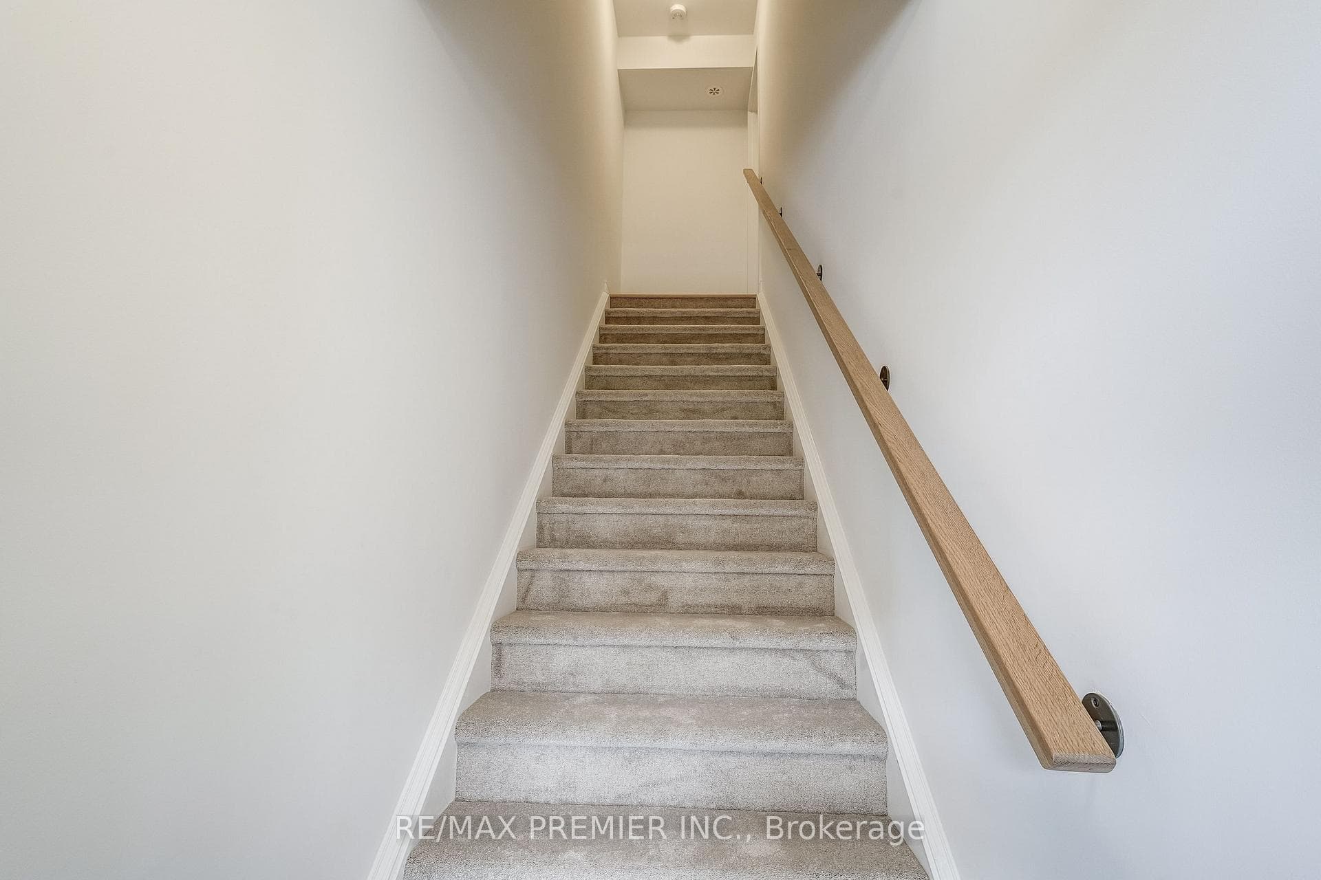 105 Appletree Lane Unit 14 photo 7