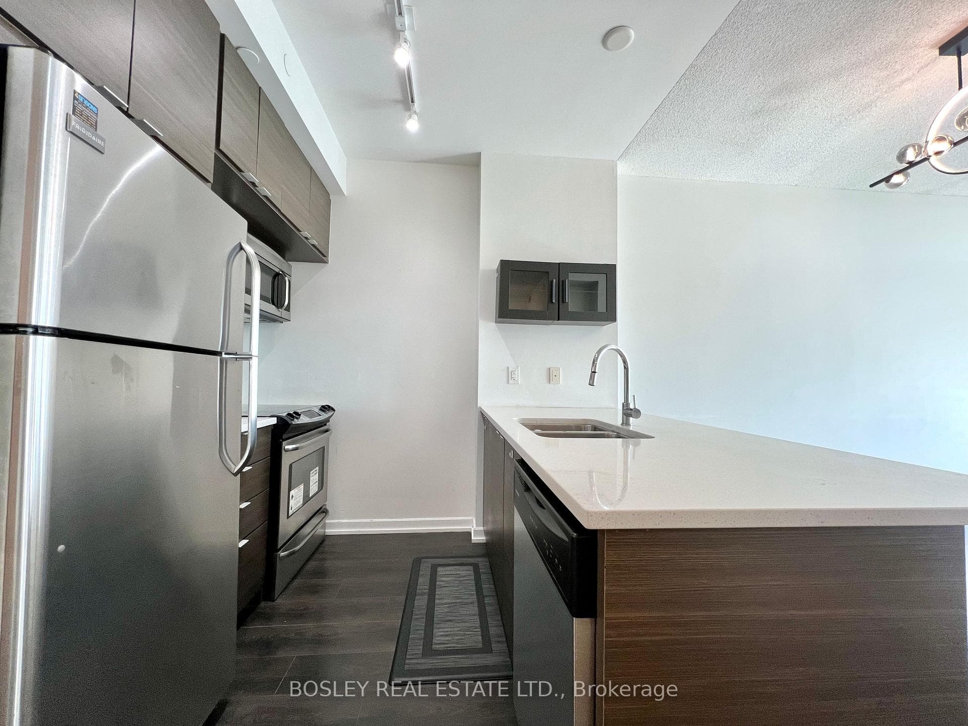 62 Forest Manor Road Unit 1408 photo 5