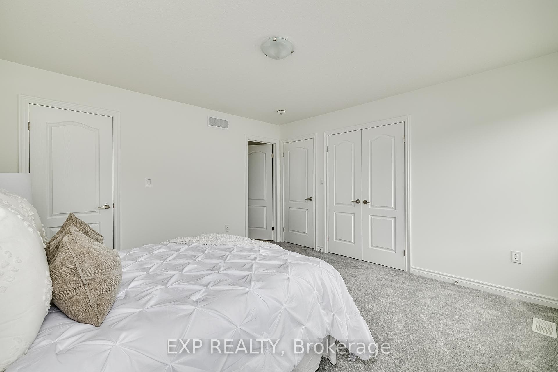 114 Delong Drive photo 14