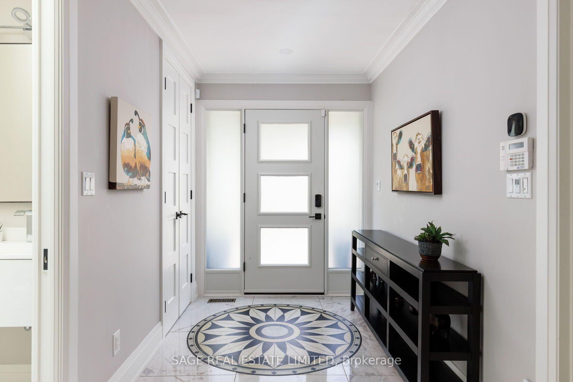 5 Blair Athol Crescent photo 3