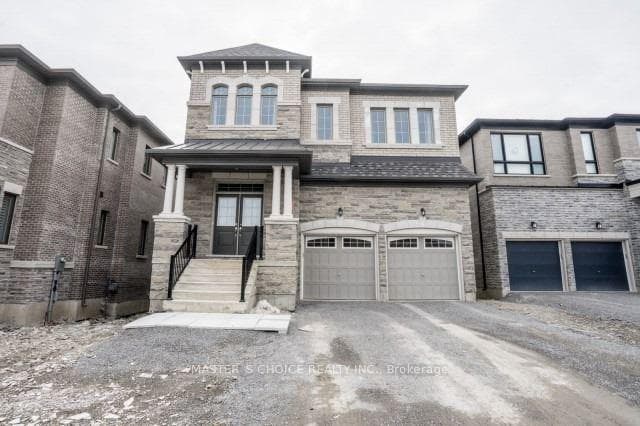 33 Leary Crescent photo 2