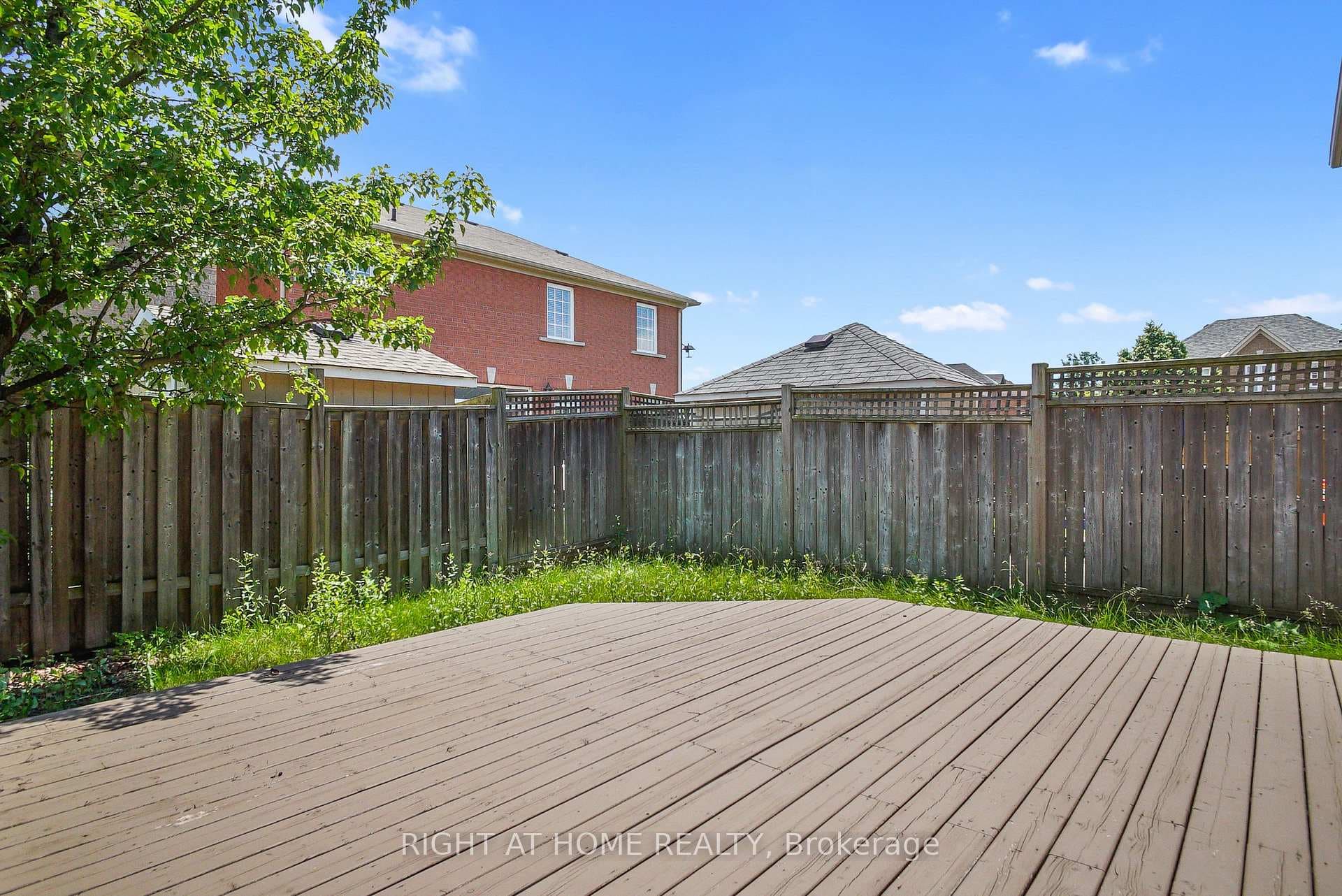2283 Saddlecreek Crescent photo 17
