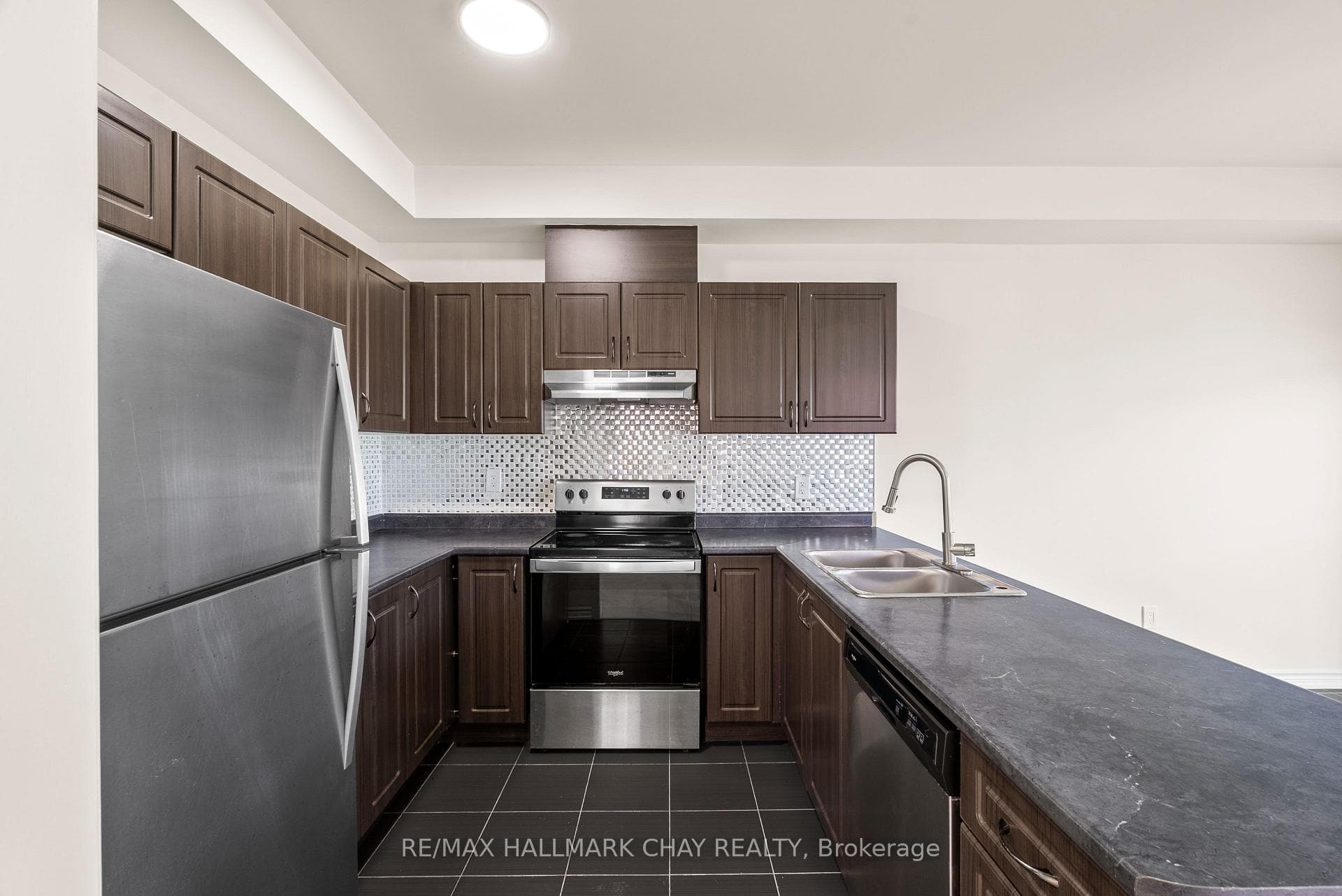143 seeley Avenue photo 11
