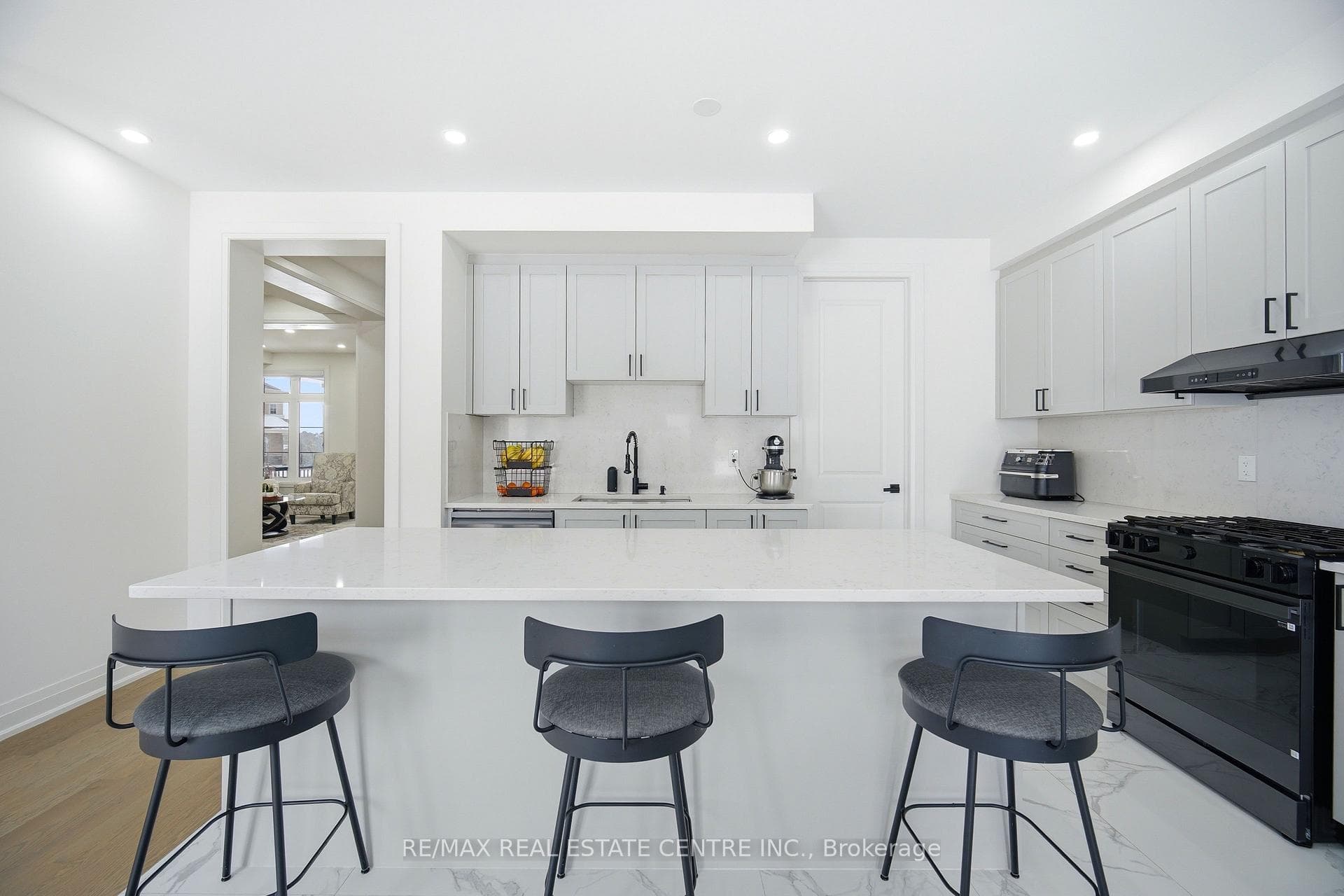 112 Bluebird Boulevard photo 12