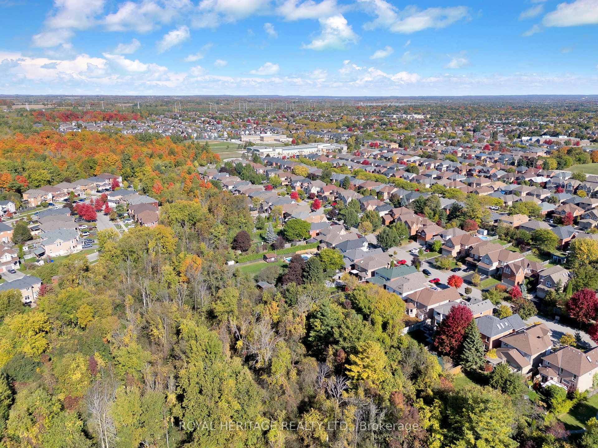 1775 Autumn Crescent photo 4