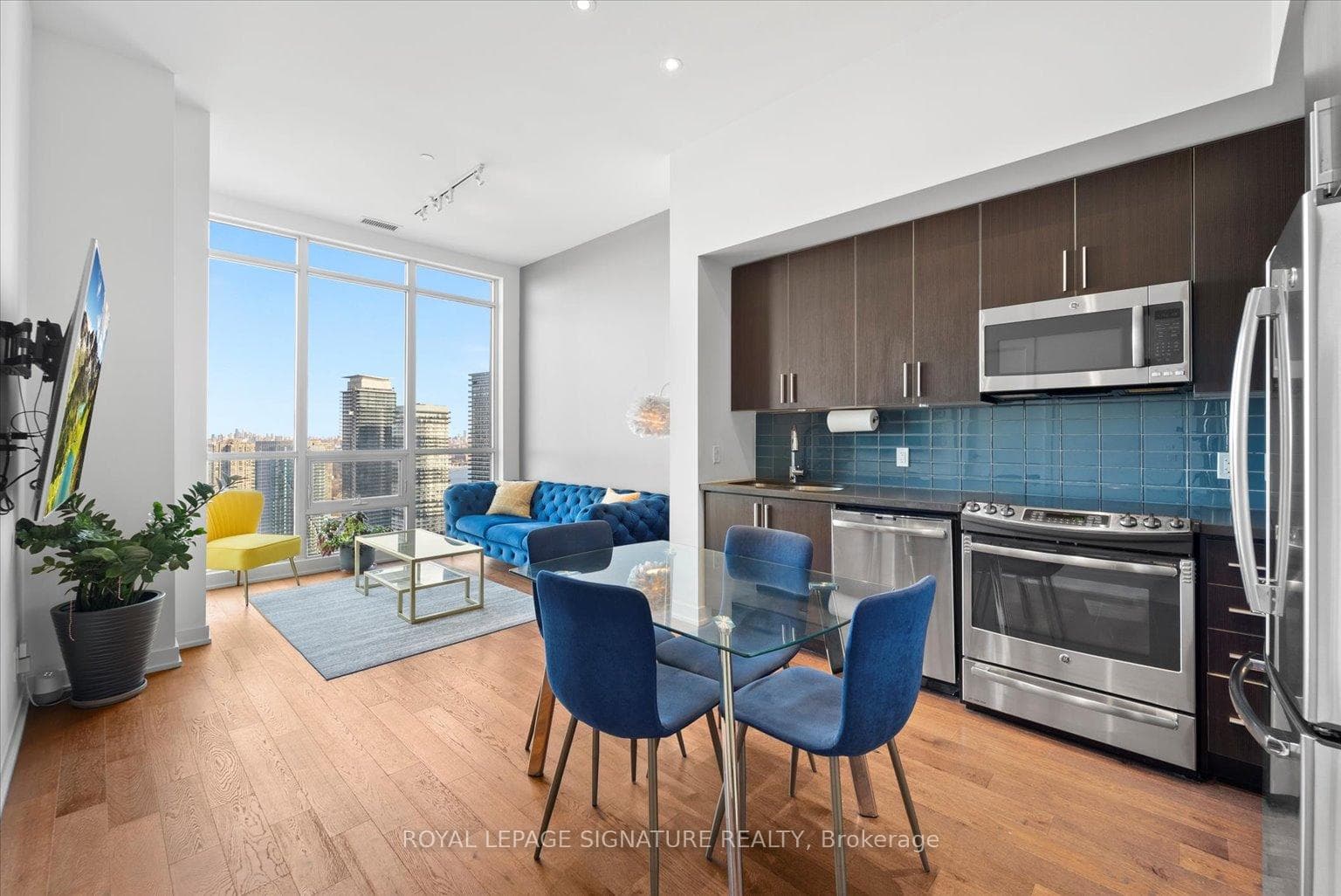 2220 Lake Shore Boulevard Unit PH05 photo 7