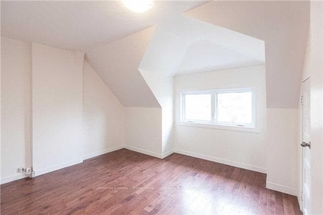 74 Pauline Avenue Unit Upper photo 22