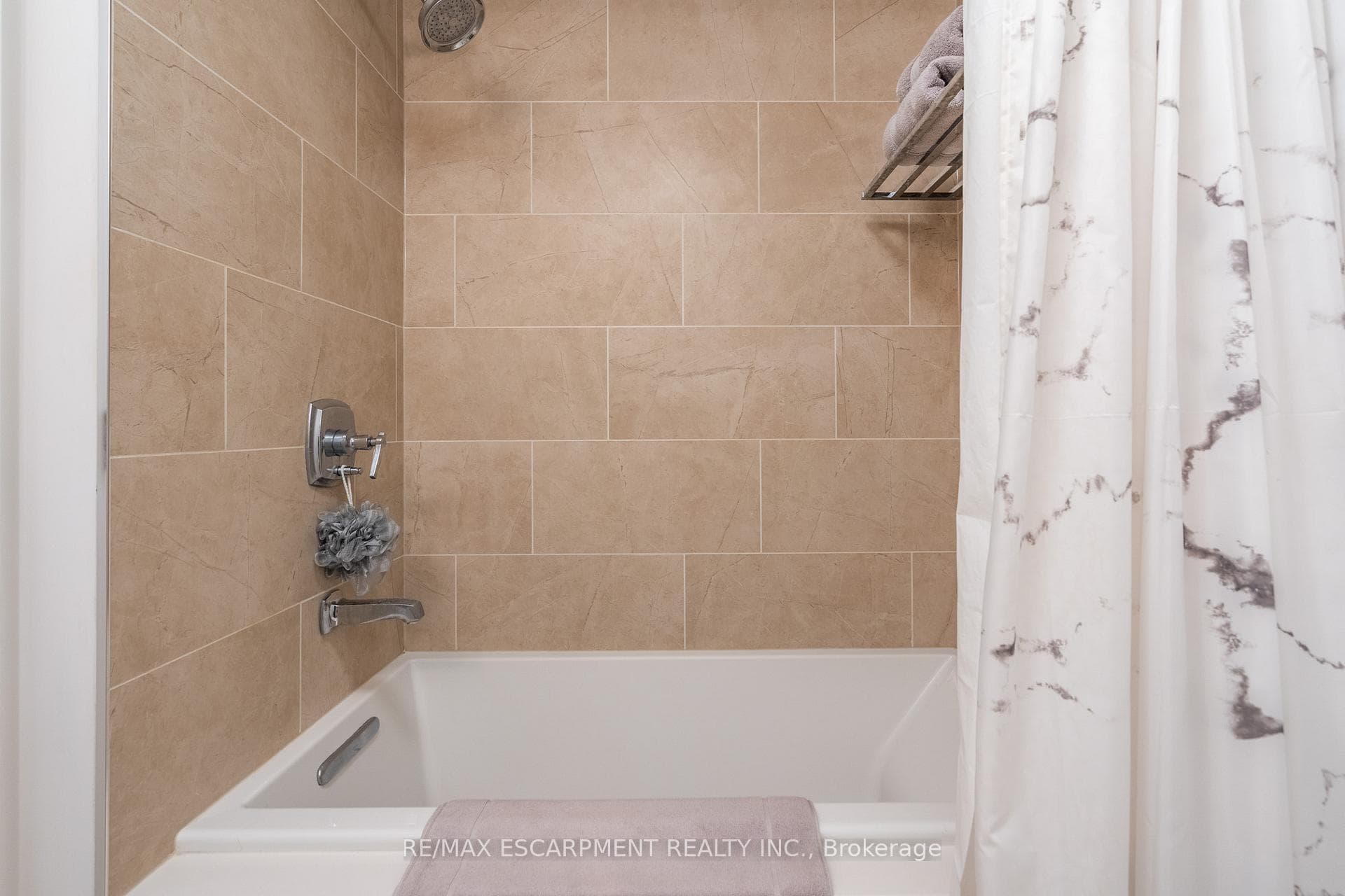 2060 Lakeshore Road Unit 401 photo 6