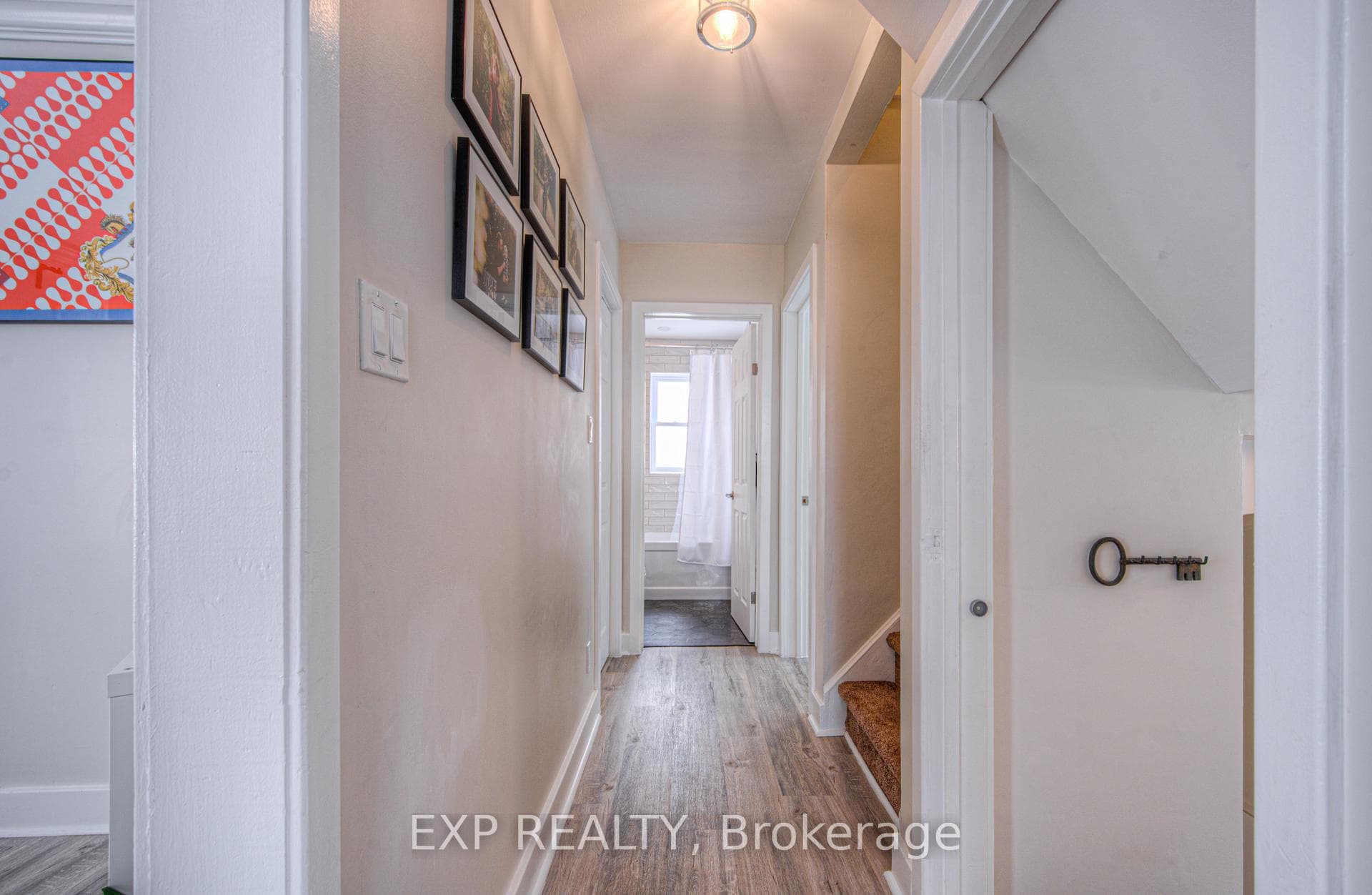 24 Bennett Avenue photo 16