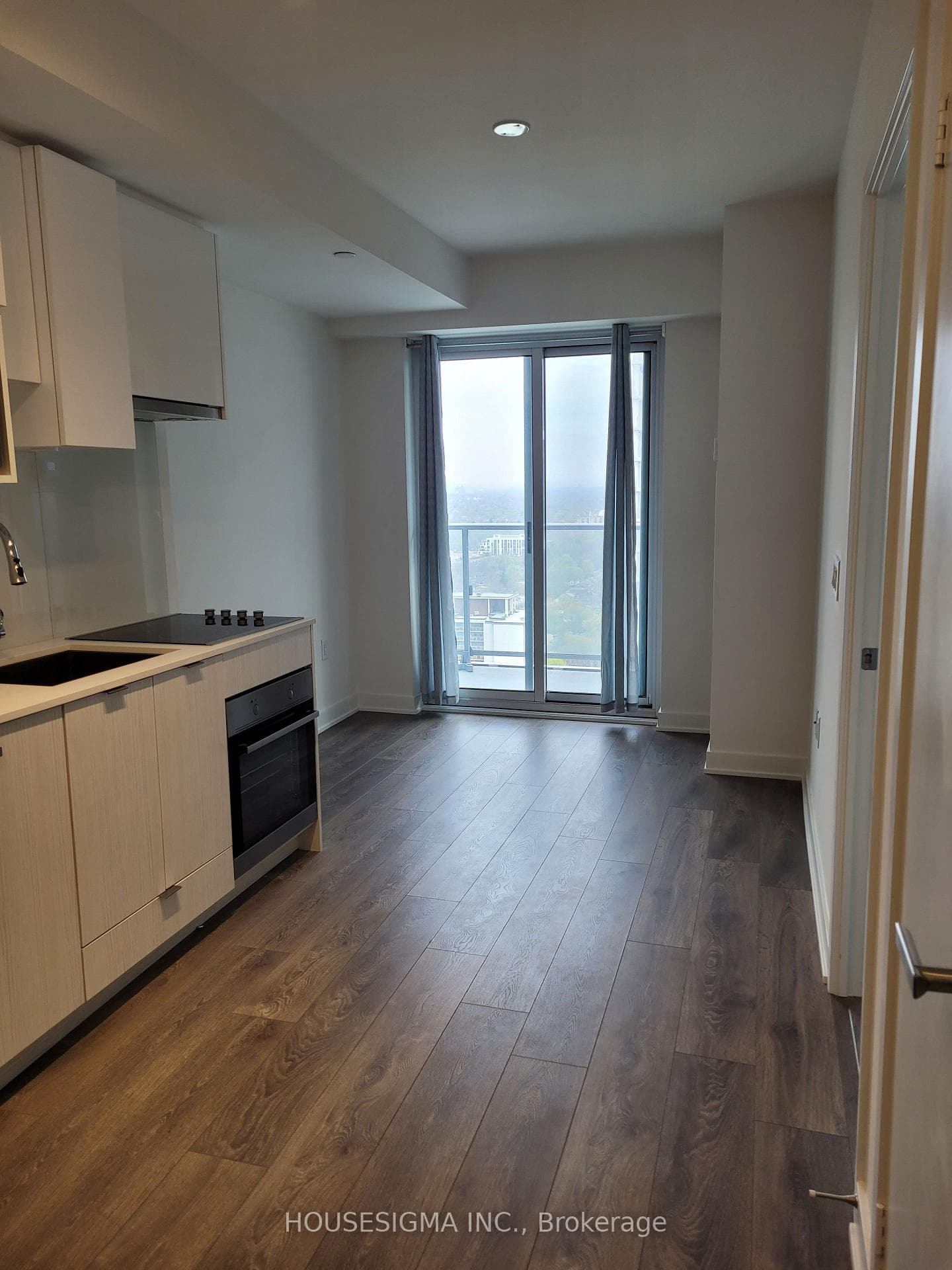 195 Redpath Avenue Unit 3513 photo 6