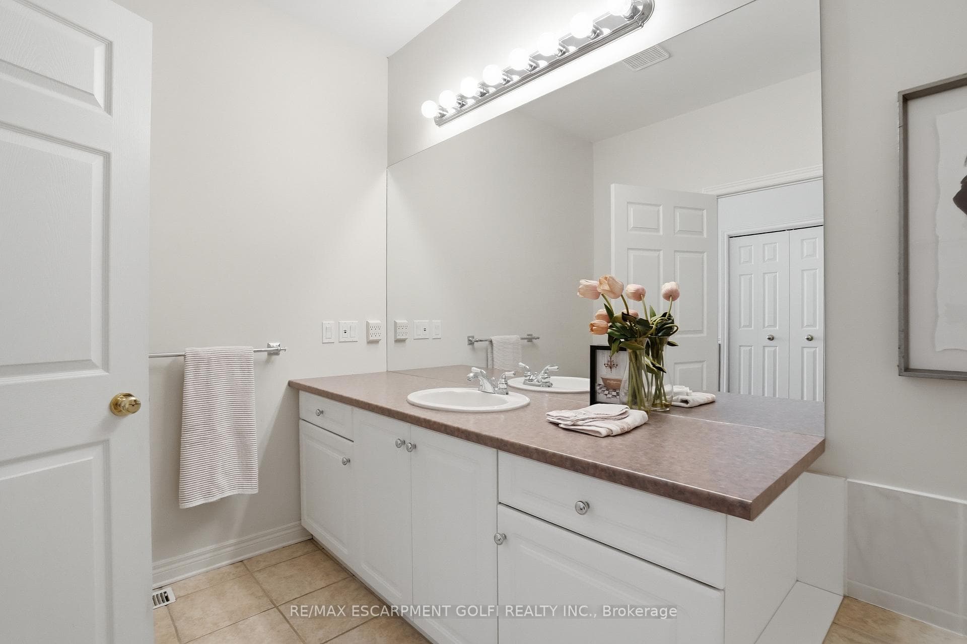 58 Glendale Avenue Unit 12 photo 17