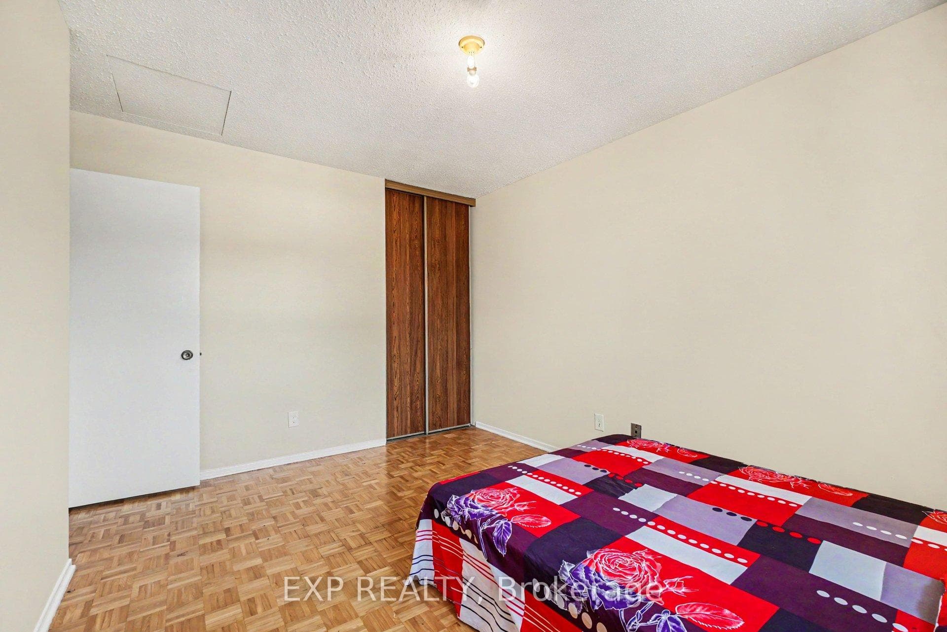 1565 Heron Road Unit 6 photo 18