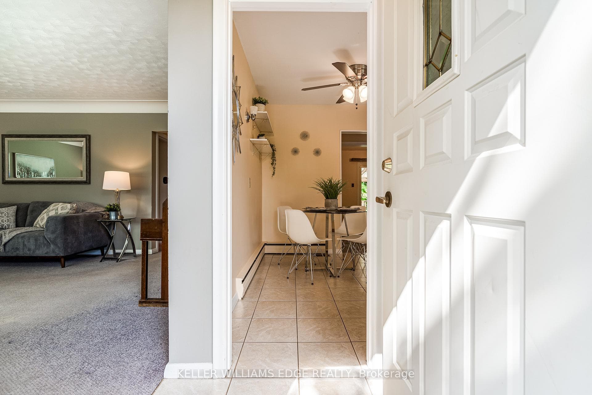 1248 De Quincy Crescent photo 3