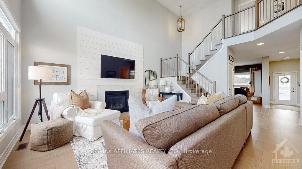 344 ZIRCON Street photo 13