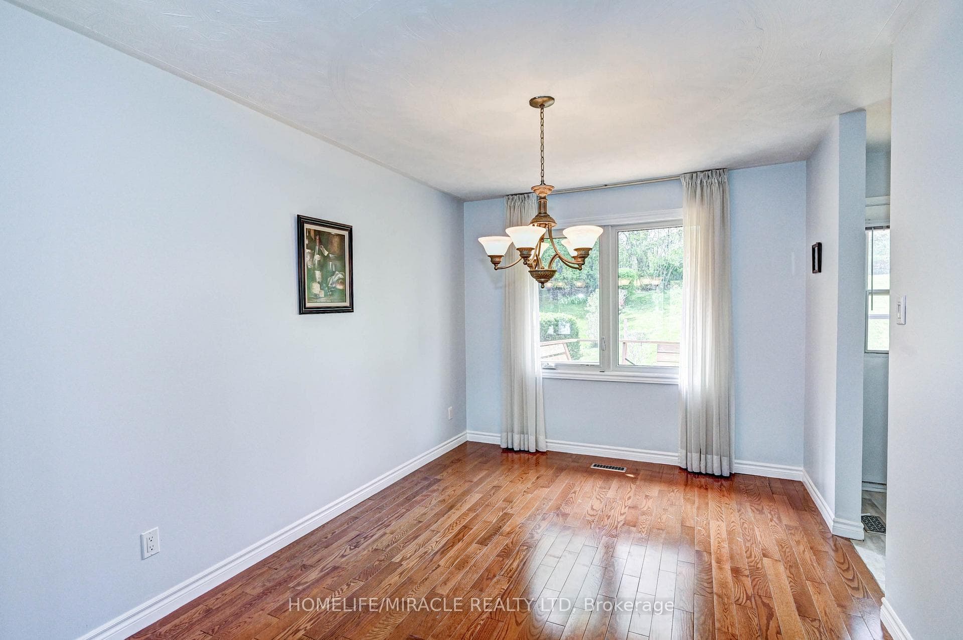 362 Westheights Drive photo 5