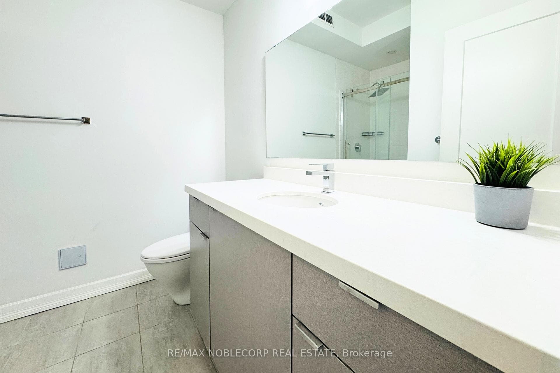 39 Robinson Street Unit 10 photo 14