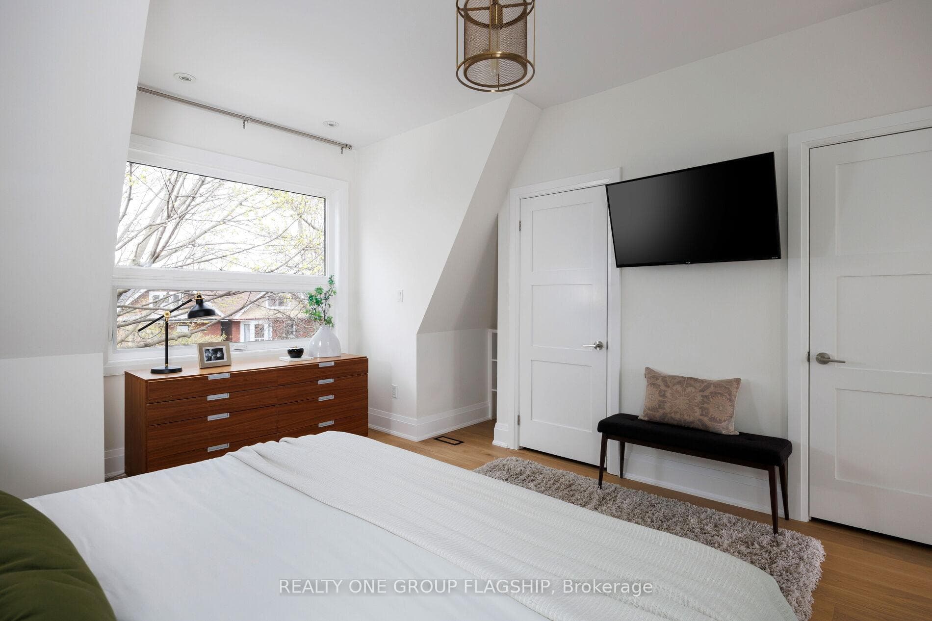 145 Galley Avenue photo 38