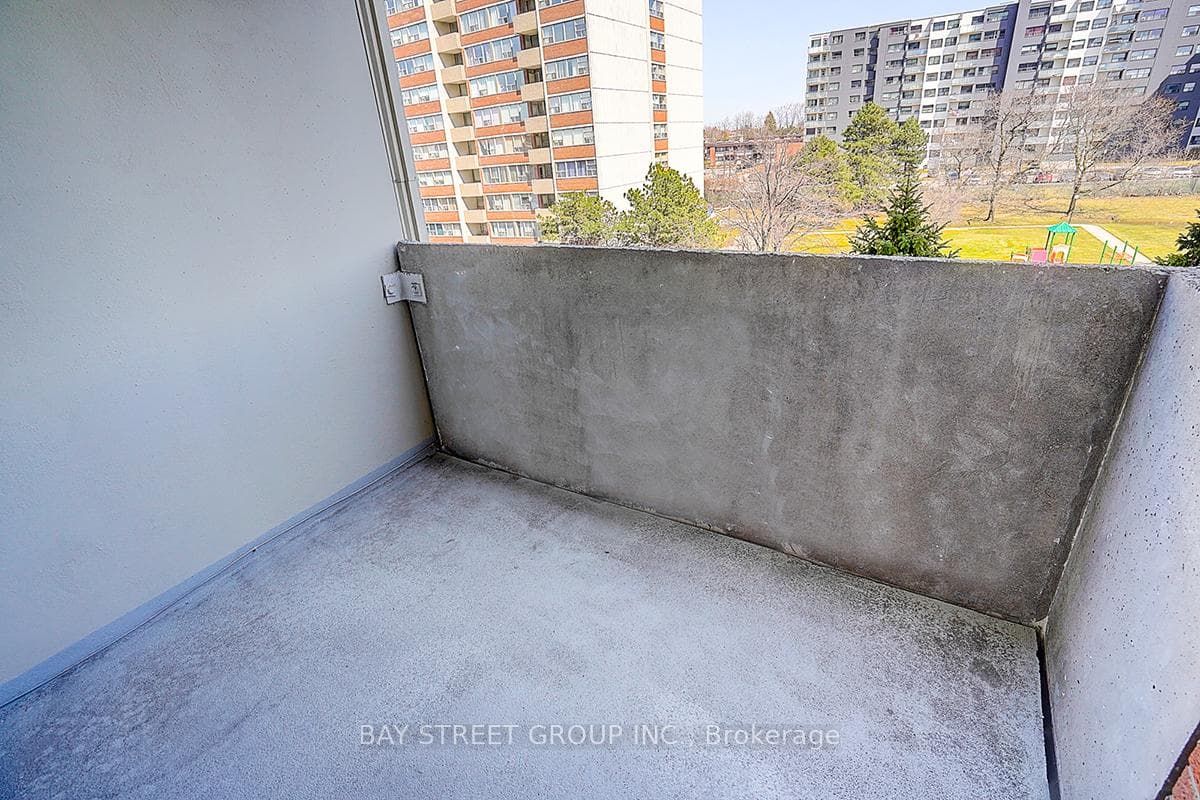 25 Silver Springs Boulevard Unit 506 photo 23