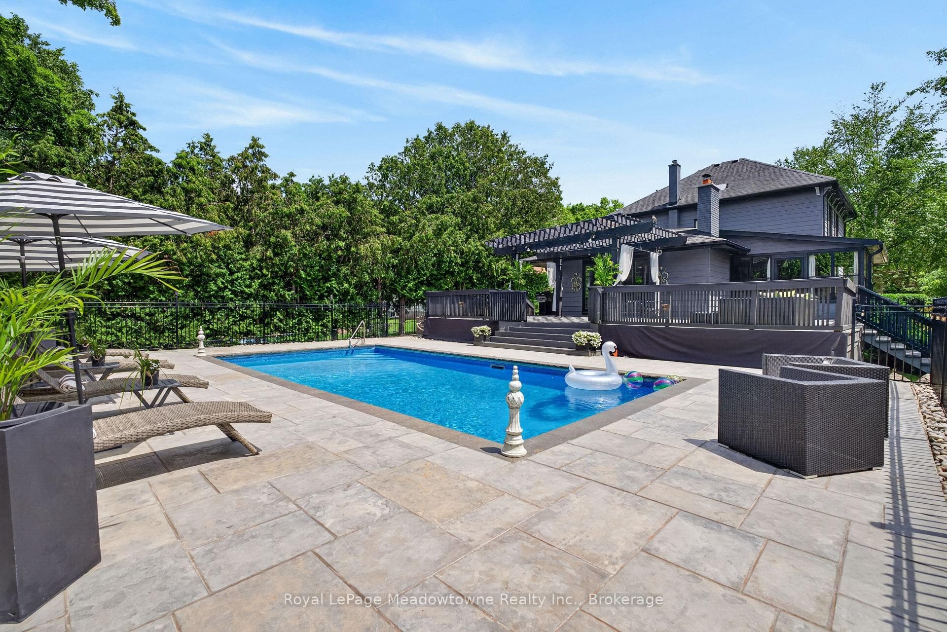 53 CAMPBELL Avenue photo 35
