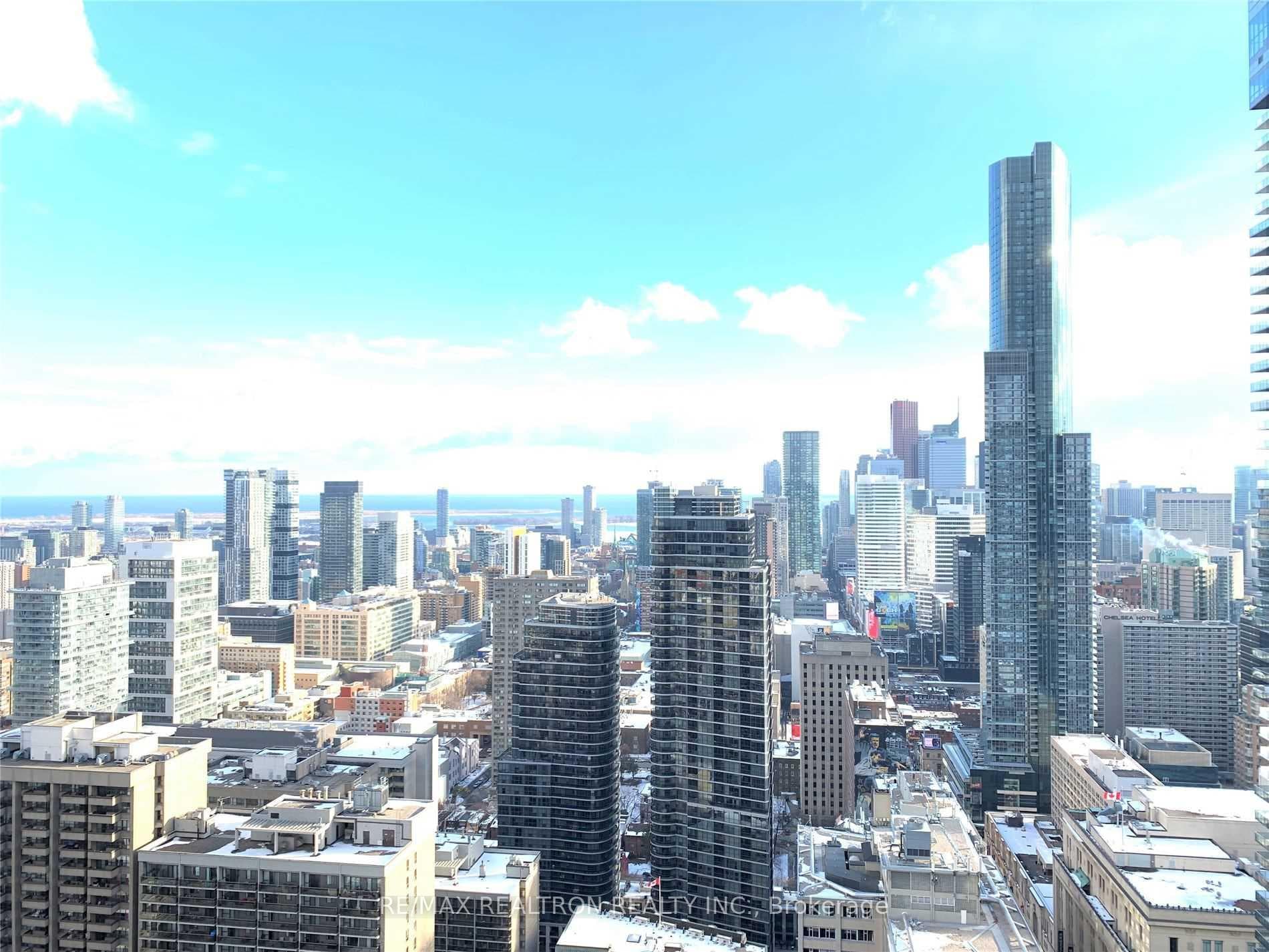 501 Yonge Street Unit 3409 photo 10