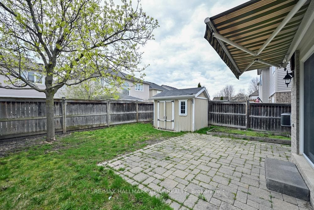 73 Kidd Crescent photo 28