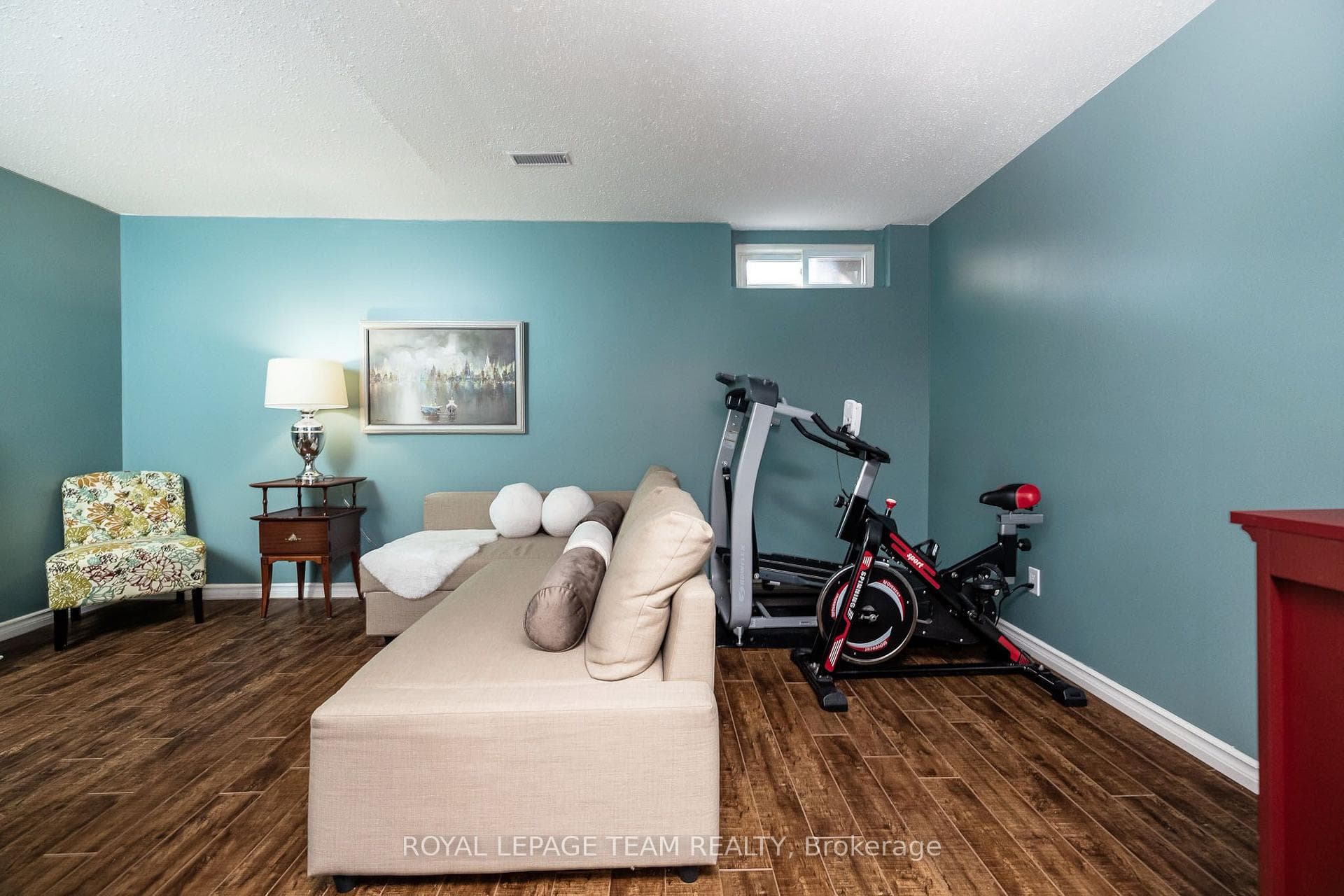 126 McClintock Way photo 20