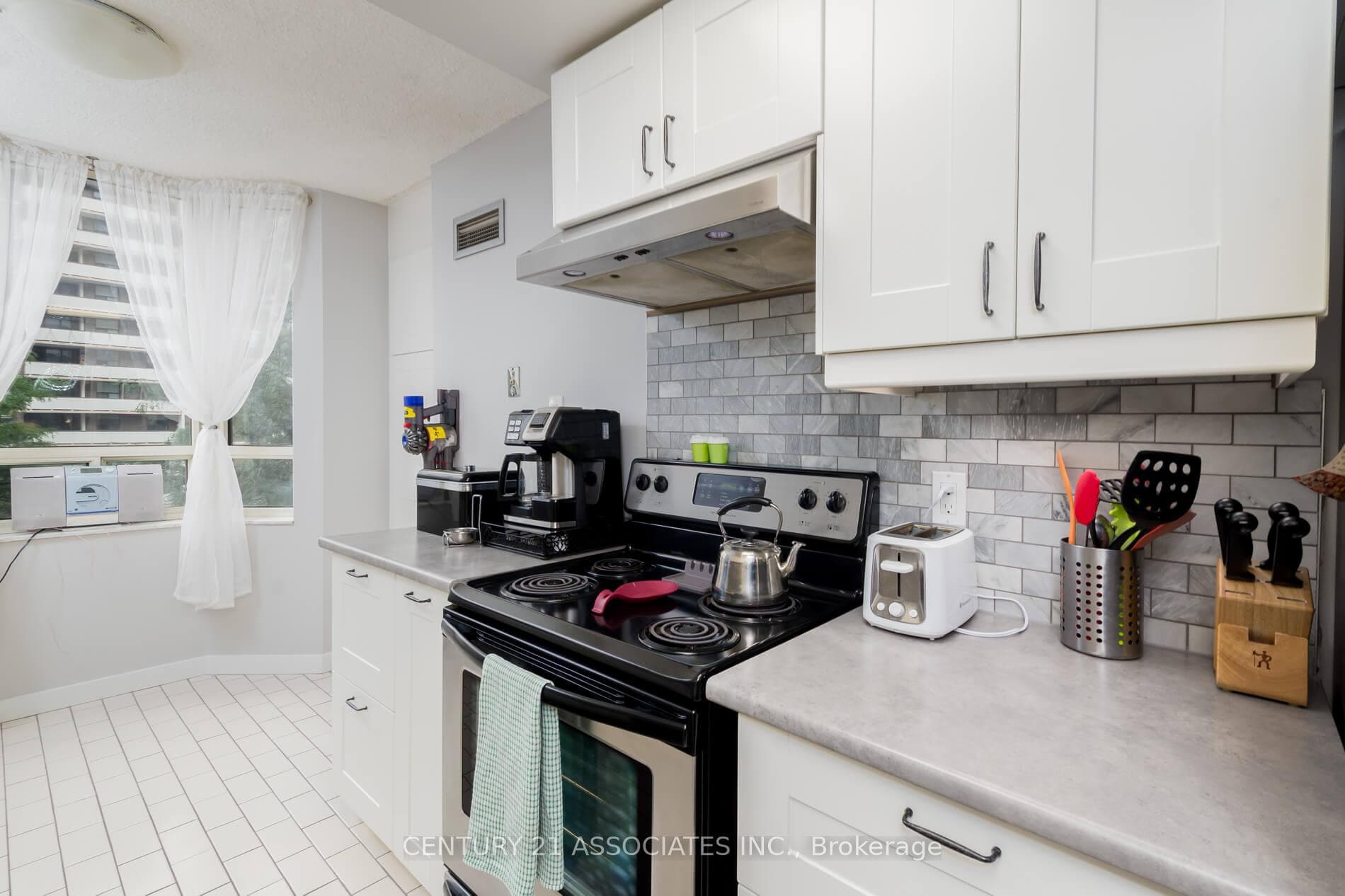 5 Lisa Street Unit 402 photo 15
