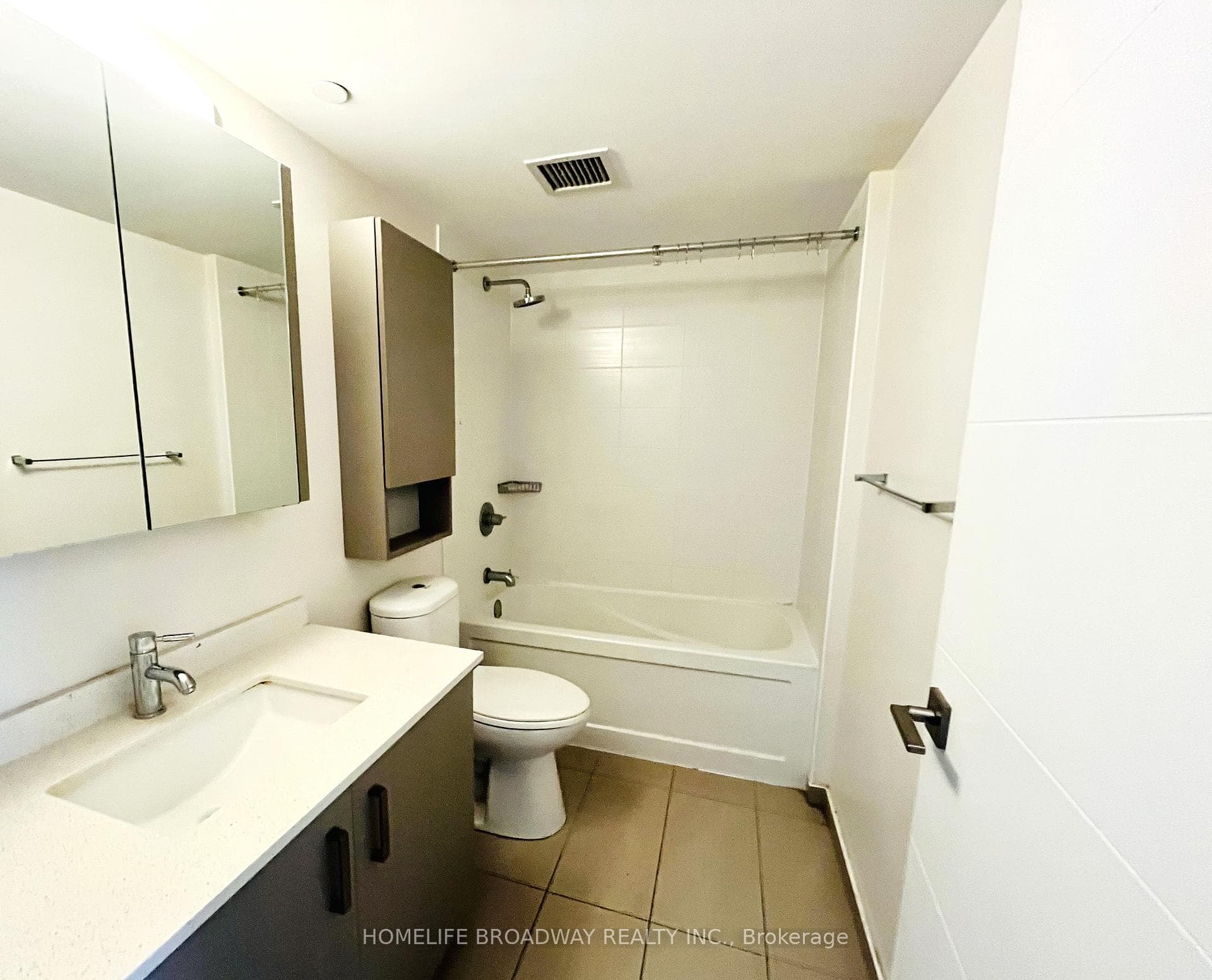 18 Uptown Drive Unit 606 photo 10