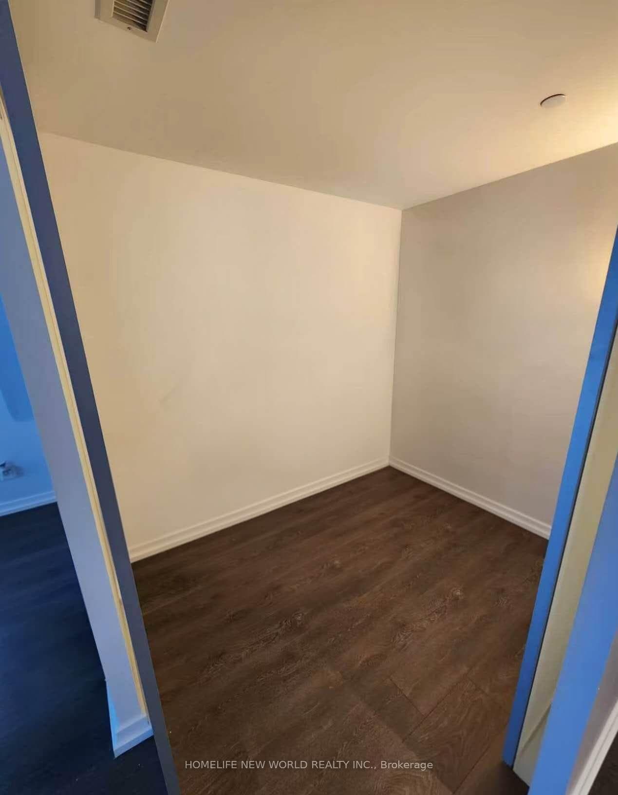 68 Shuter Street Unit 608 photo 7