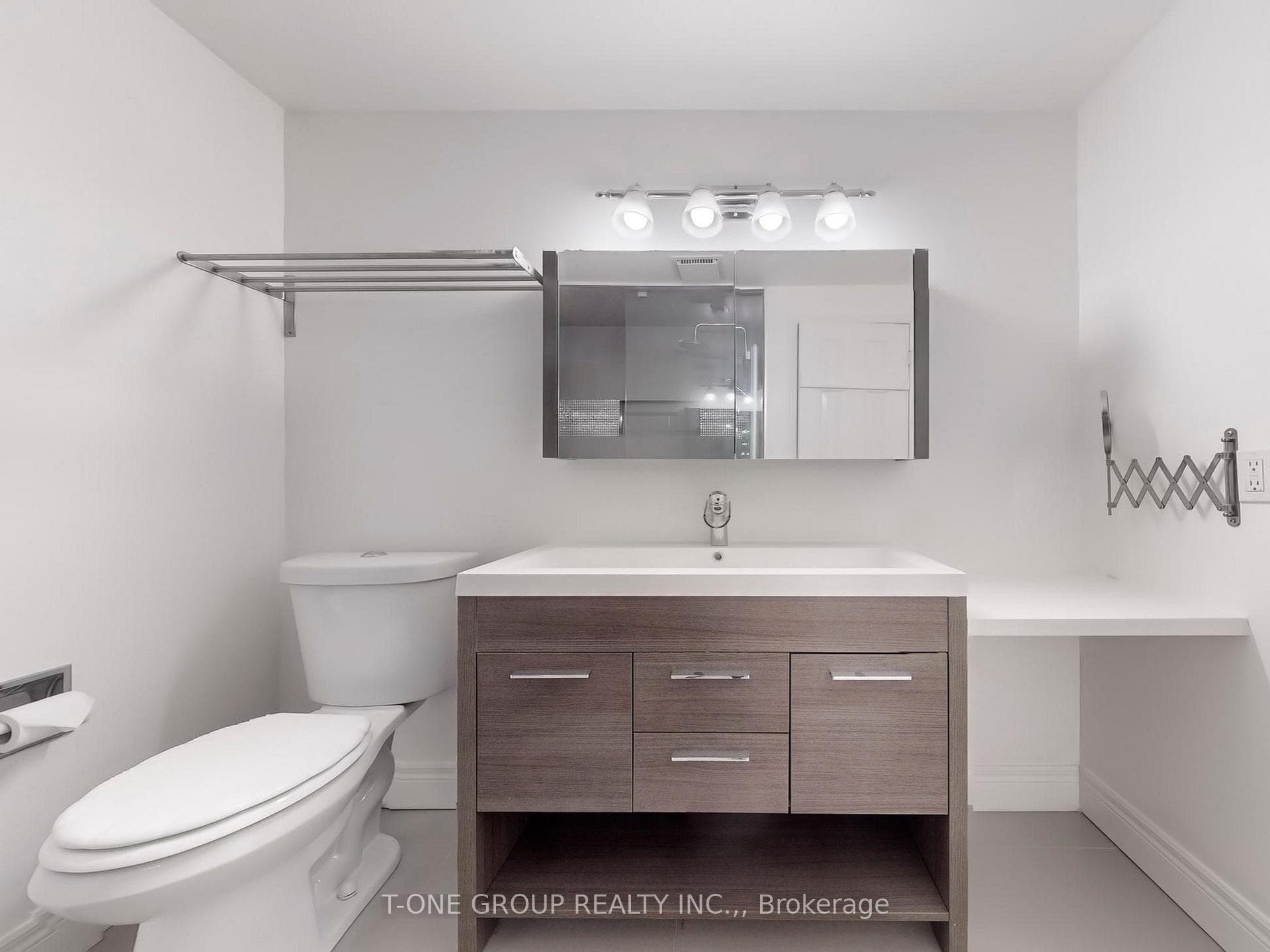 3400 Drummond Road photo 29