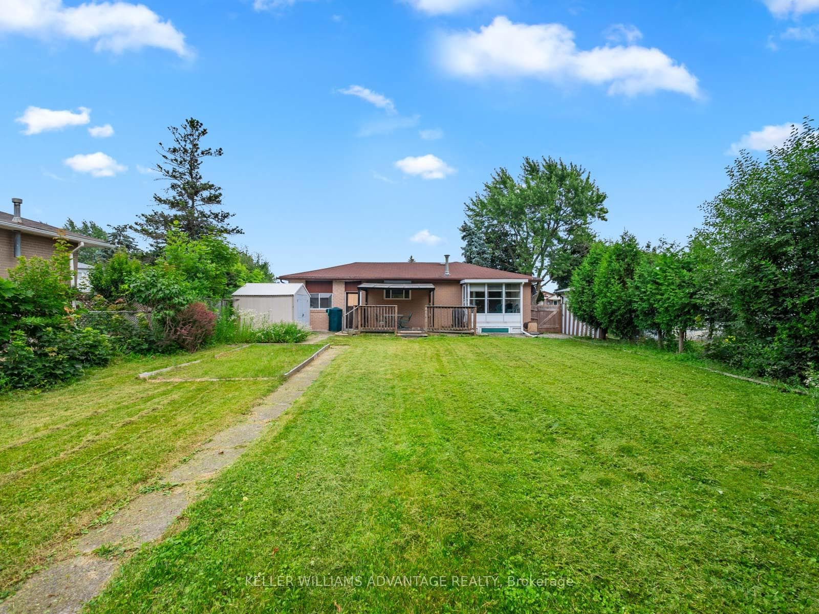 151 Folkstone Crescent photo 34
