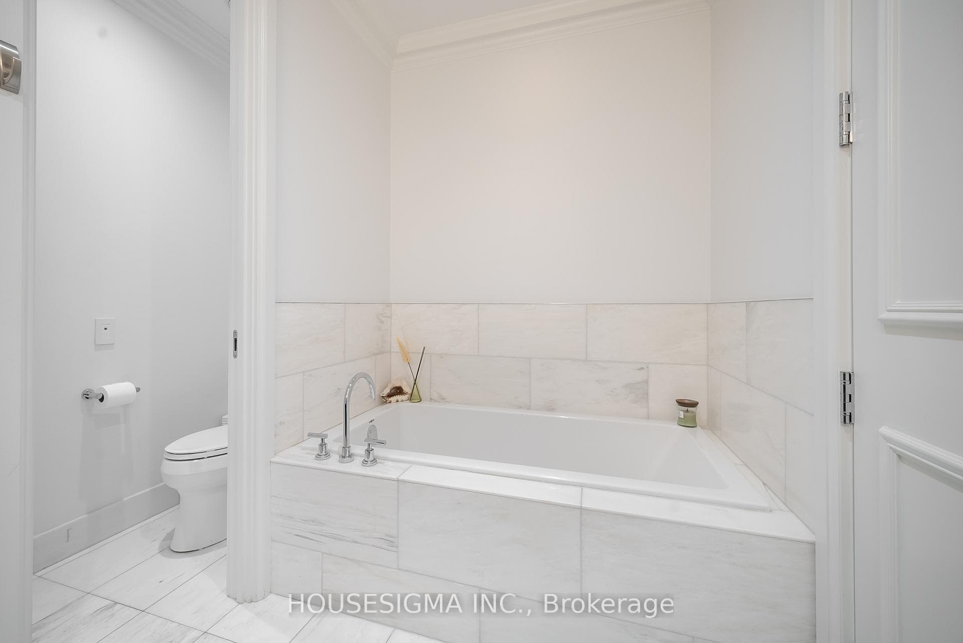311 Bay Street Unit 4203 photo 19