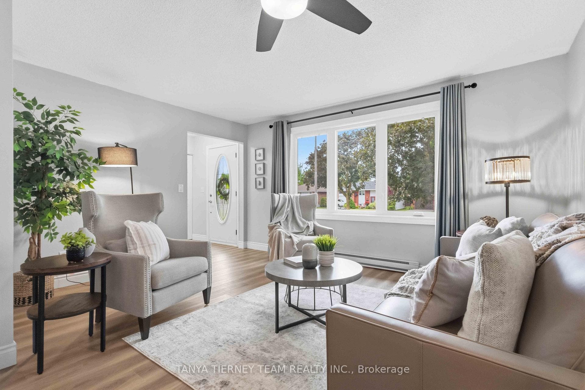 215 Seneca Avenue photo 9