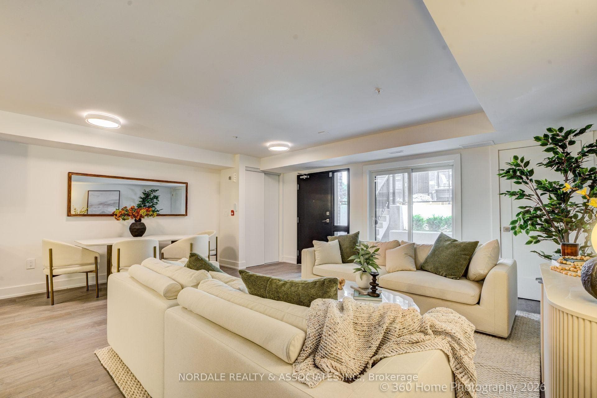 1660 Victoria Park Avenue Unit C102 photo 6