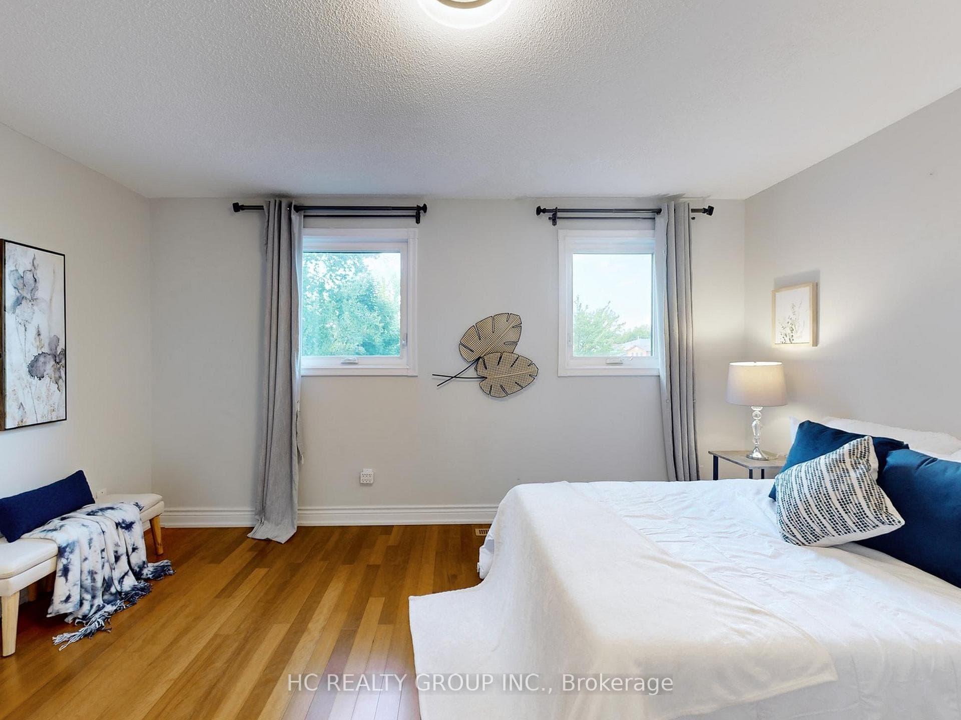 154 Kersey Crescent photo 13
