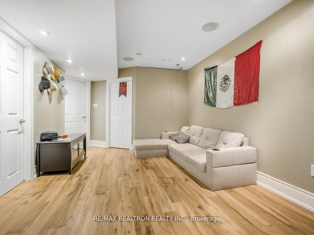 21 Aidan Drive photo 21